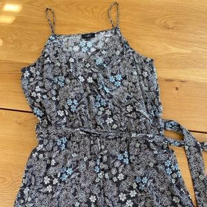 Loft petite floral ruffled romper